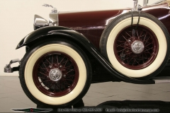 lincoln30brgndyblk12